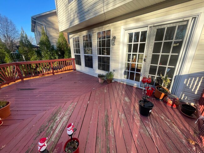 Building Photo - 40 Tanterra Dr