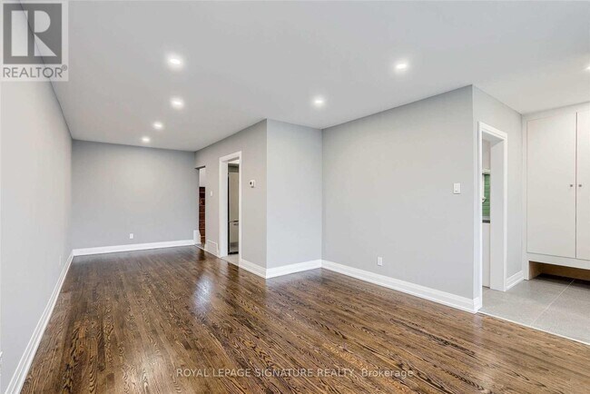 Building Photo - 2545 Padstow Crescent