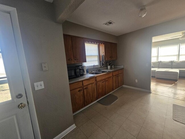 Foto del edificio - 504 Baker St