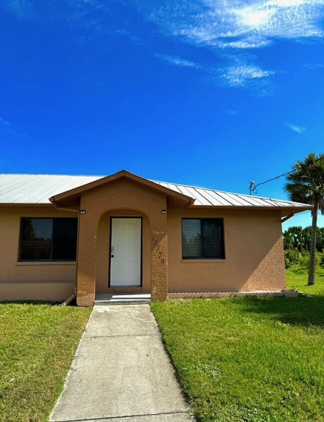 Foto del edificio - 17370 W Carnegie Cir
