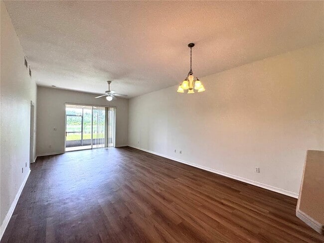 Foto del edificio - 9447 Myrtle Creek Ln