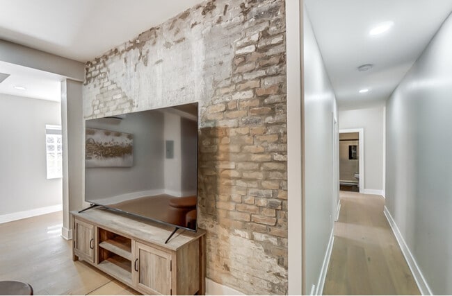 Foto del edificio - 2455 W McMicken Ave