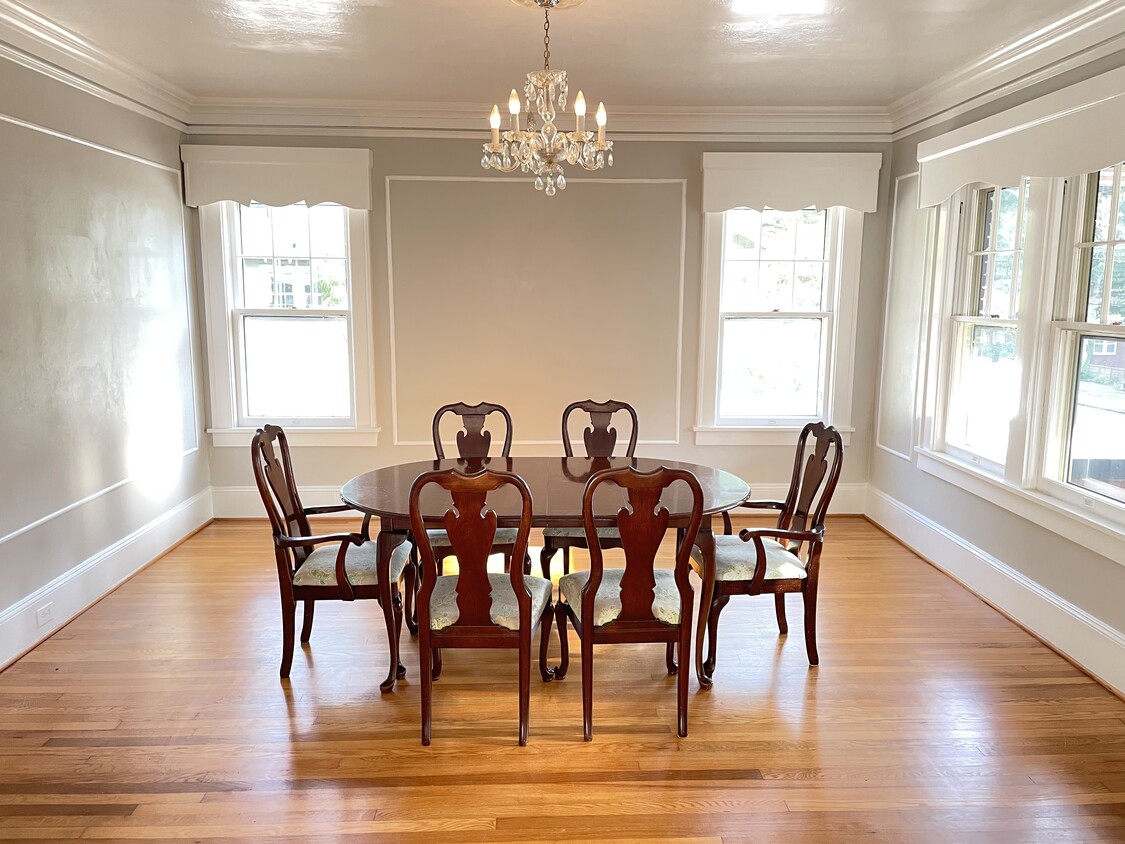 Dining Room - 219 N 4th St