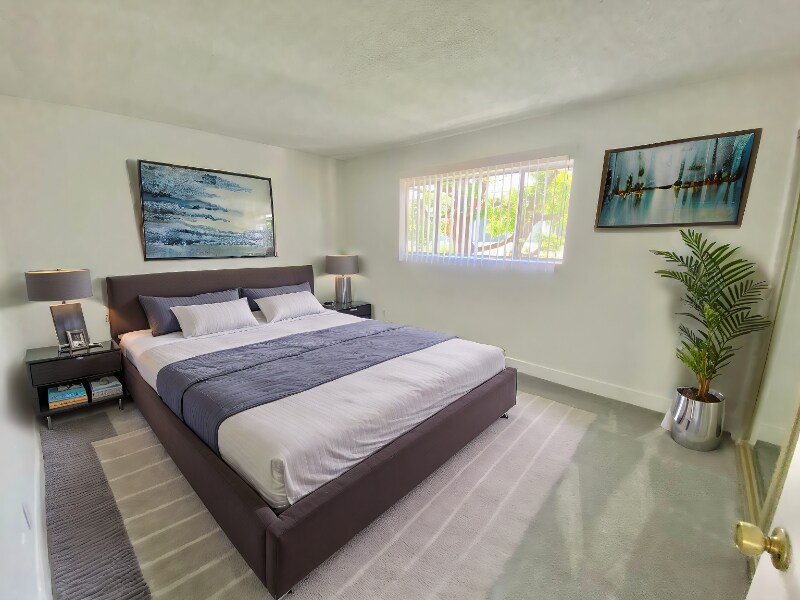 Foto principal - 11963 Walnut Ln