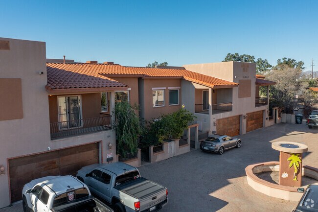 Building Photo - 70-130 S Placita Colonia Solana