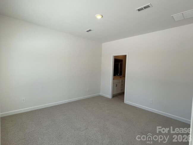 Foto del edificio - 1548 31st St NE