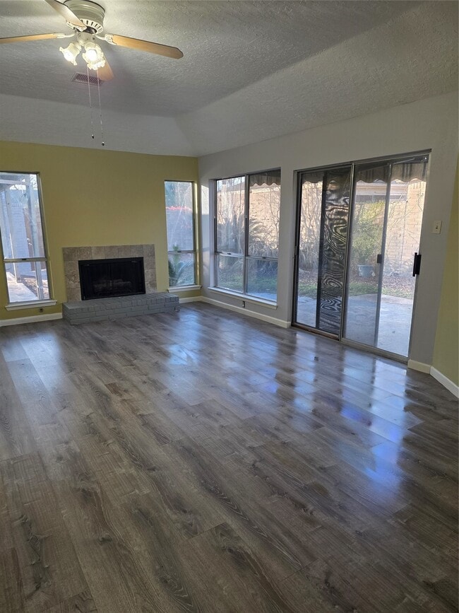 Foto del edificio - 12406 Sungate Ln