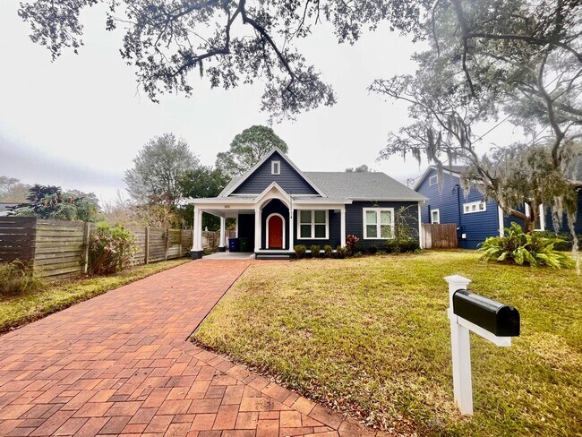 Building Photo - 3 br, 2 bath House - 303 W Hamilton Ave