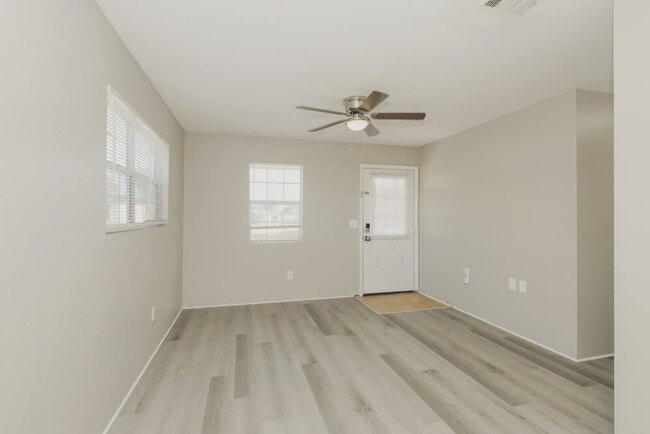 Foto del edificio - 5407 3rd St W