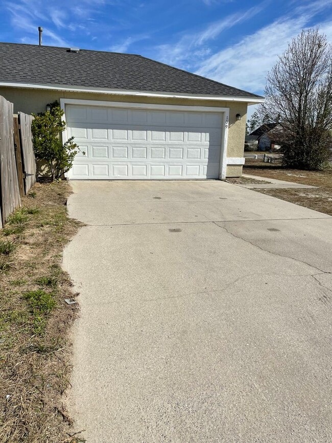 Building Photo - 109 Abigail Ln - Springfield/Callaway area...