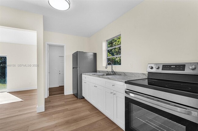 Foto del edificio - 130 NW 48th St