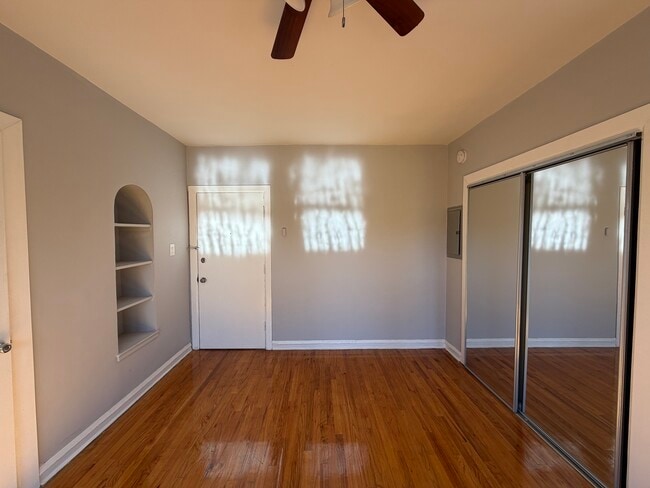 Foto del edificio - 6956 N Ashland Ave