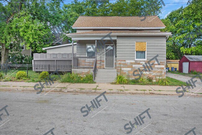 Building Photo - 735 Davis - Gorgeous single family home