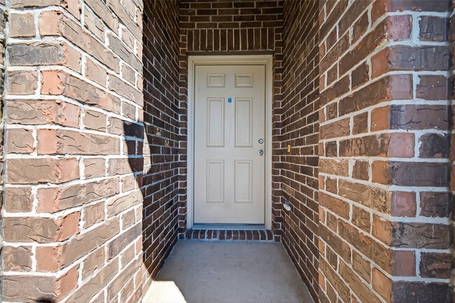 Building Photo - 5310 Songlark Bluff Cir