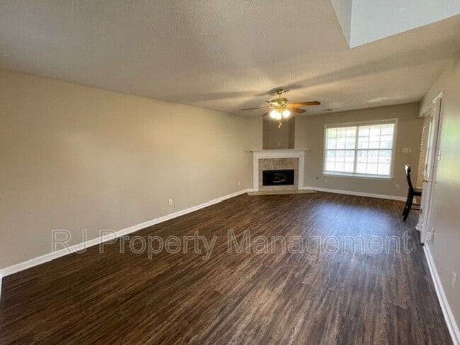 Building Photo - 8297 Red Creek Dr