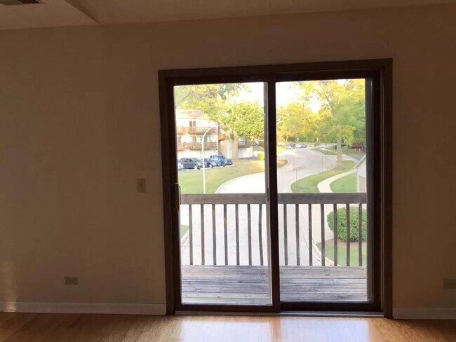 Building Photo - 320 Woodridge Cir