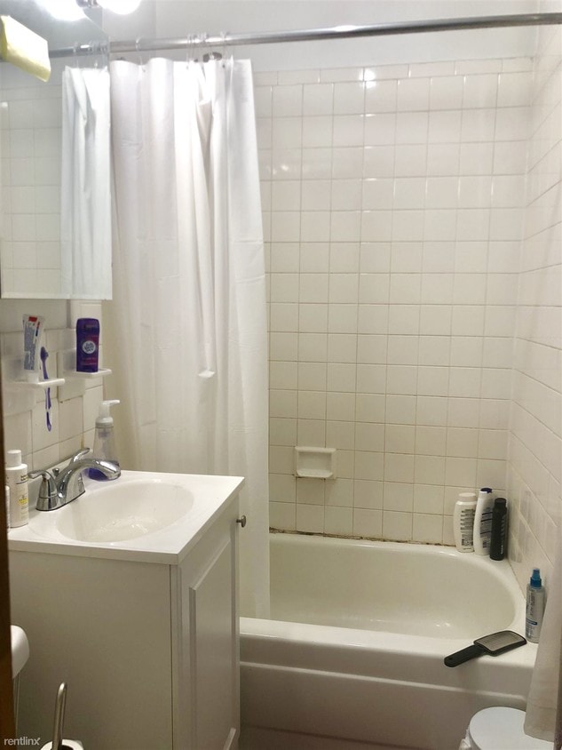 Building Photo - 1 br, 1 bath  - 234 E 25th St