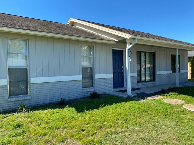 Building Photo - 7448 Mitchell Ranch Rd