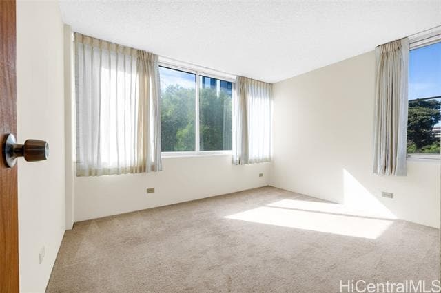 Building Photo - 3033 Ala Ilima St