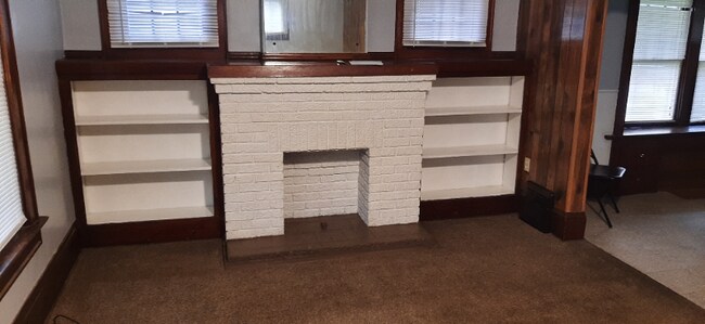 Building Photo - 922 Baughman St