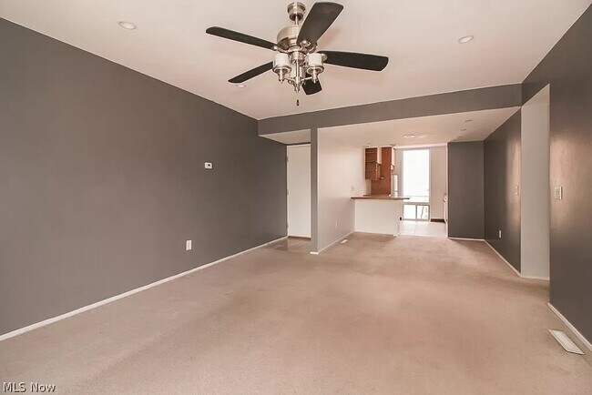 Living room - 6550 Chaffee Ct