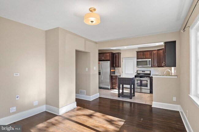 Foto del edificio - 4621 Greenhill Ave