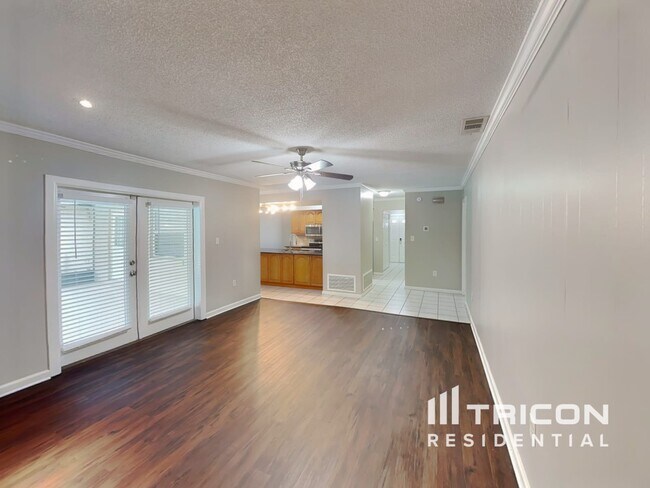 Foto del edificio - 328 Heather Ave