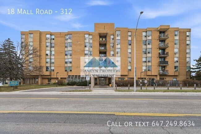 Building Photo - Gorgeous Renovated Unit For Seniors in Prime Location