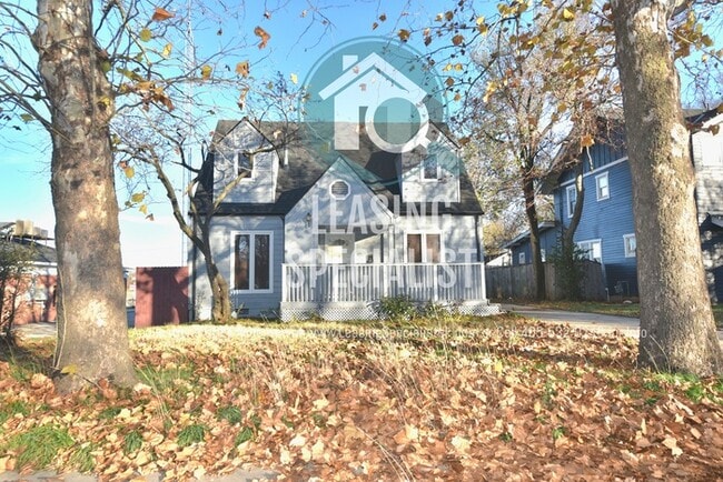 Building Photo - Central Norman 3 Bed 3 Bath MOVE IN SPECIA...