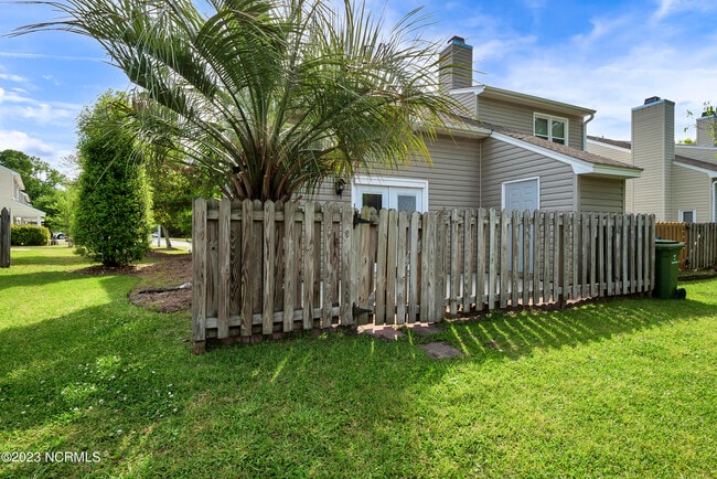 Building Photo - 108 Lullwater Dr