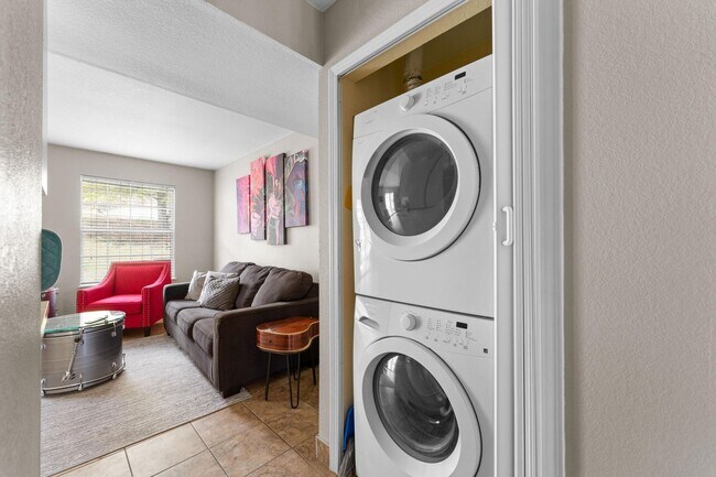 Foto del edificio - Apartment for Rent