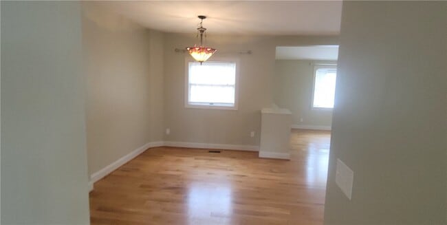 Building Photo - 6 South St