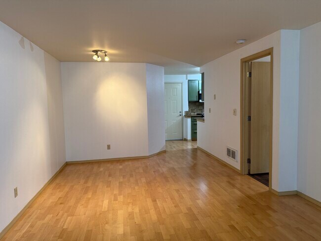 Building Photo - 6960 California Ave SW