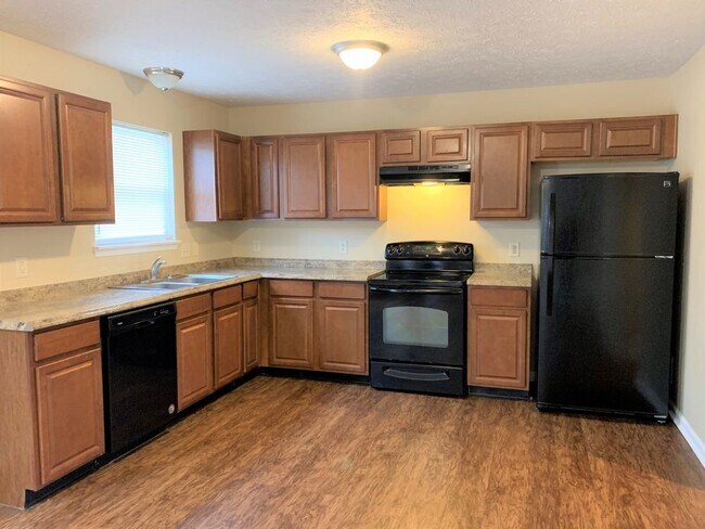Building Photo - Spacious Decatur Township House with a Loft