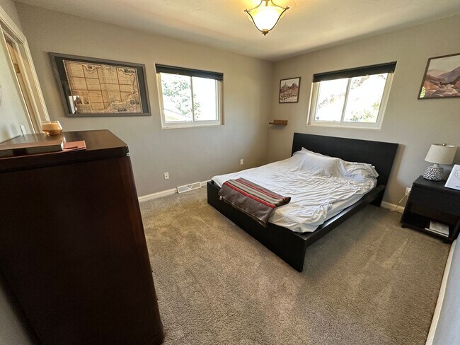 Foto del edificio - Cozy Rancher In The Addisons!