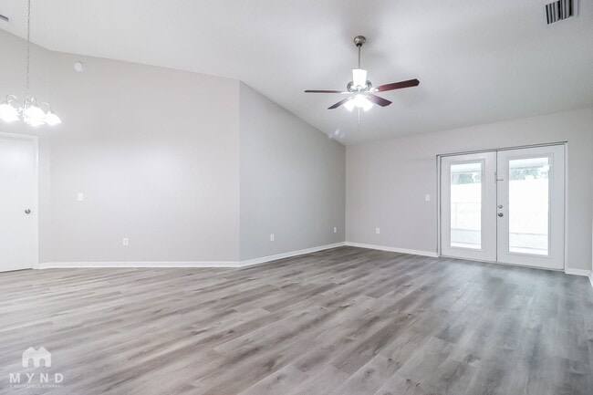 Building Photo - 7629 Tamarind Ave