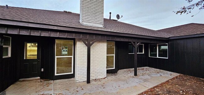 Foto del edificio - 18630 Prince William Ln