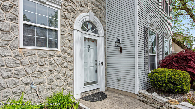 Building Photo - 12 Mountain Laurel Rd
