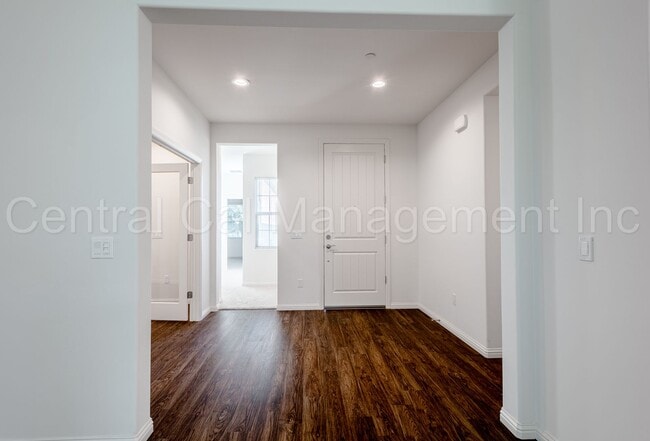 Building Photo - 4 Bedroom/3 Bath Home with Office and Paid Solar - $3295 Per Month!