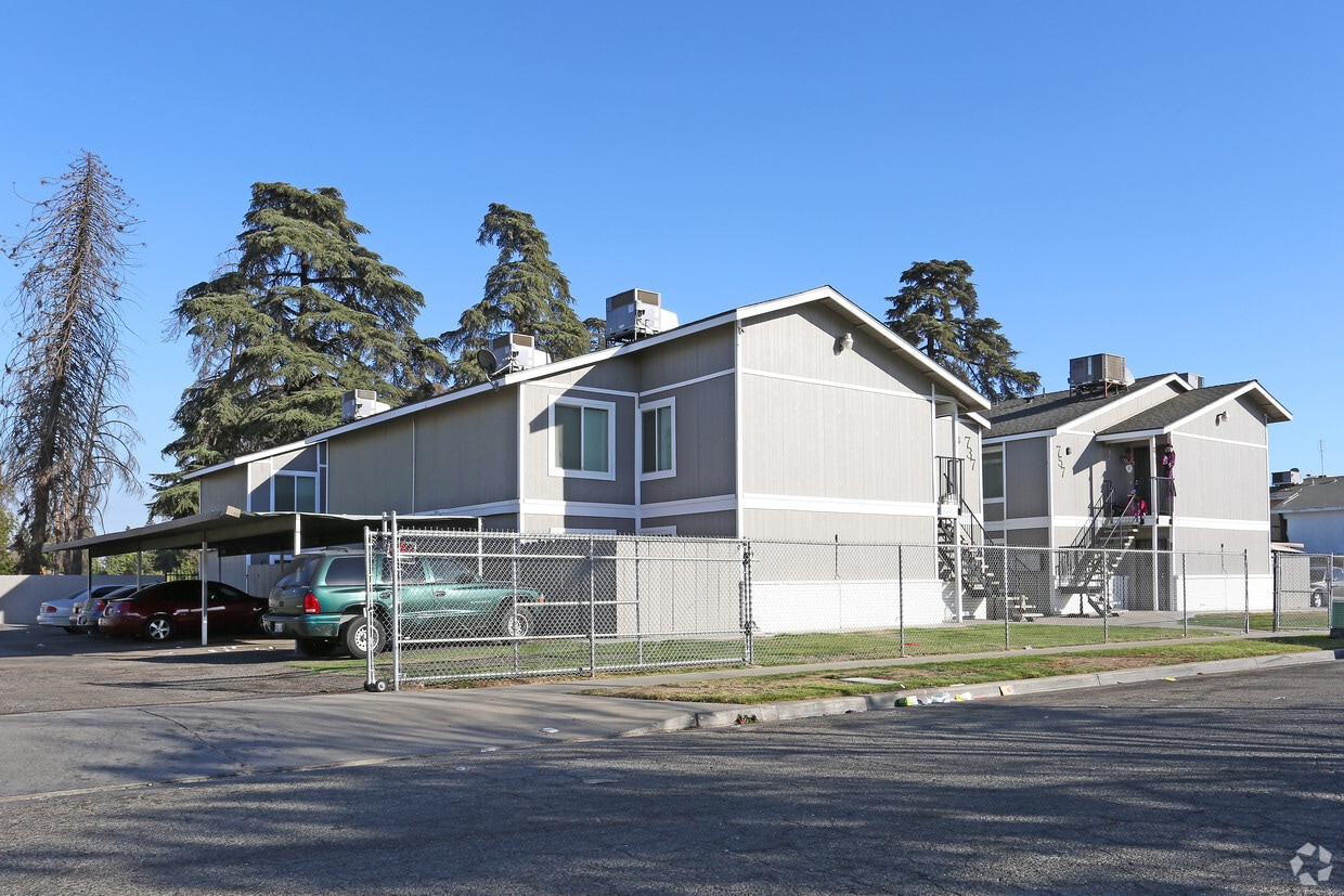 Building Photo - 737 S Adler Ave