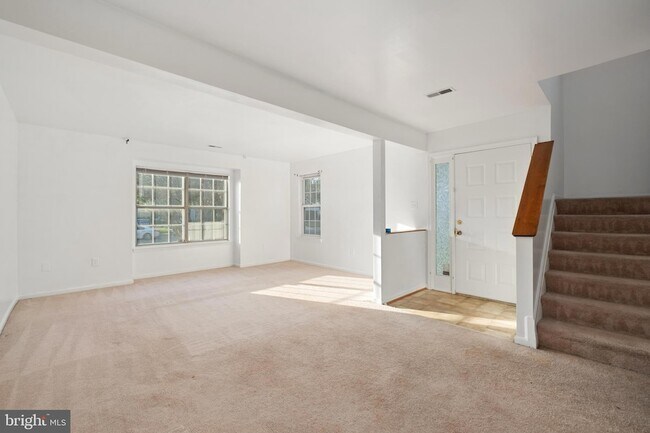 Foto del edificio - 4198 Bluebird Dr