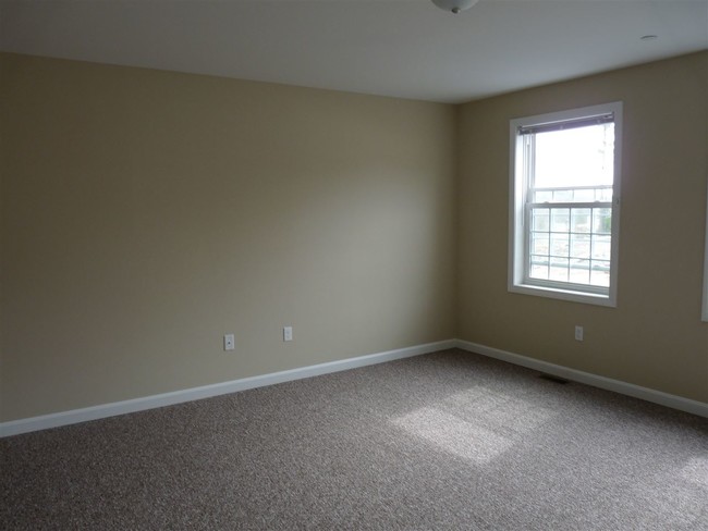 Foto del edificio - 56 Eagle Ridge Rd