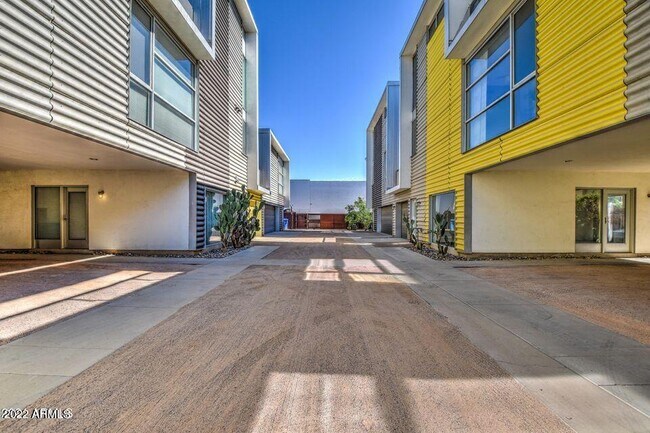 Foto del edificio - 777 W Roosevelt St