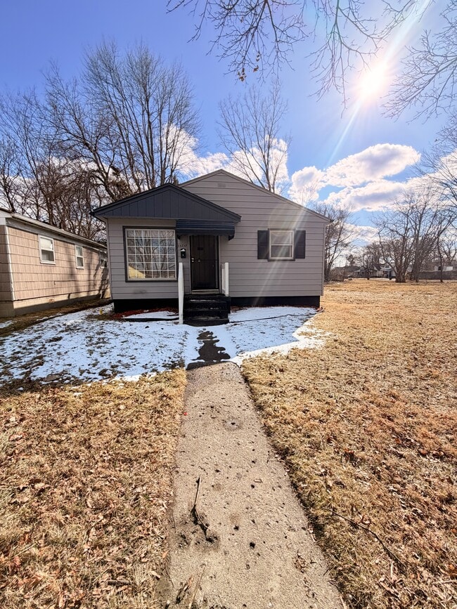 Building Photo - 13717 Keal St