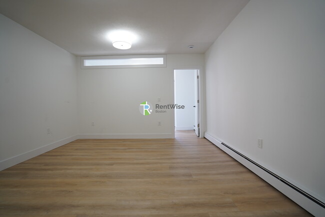Foto del edificio - 745 E 6th St