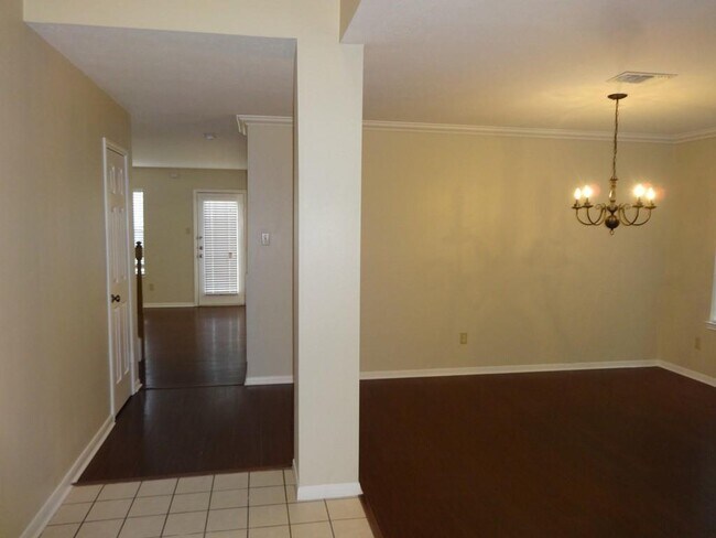Foto del edificio - 3511 N Hampton Dr
