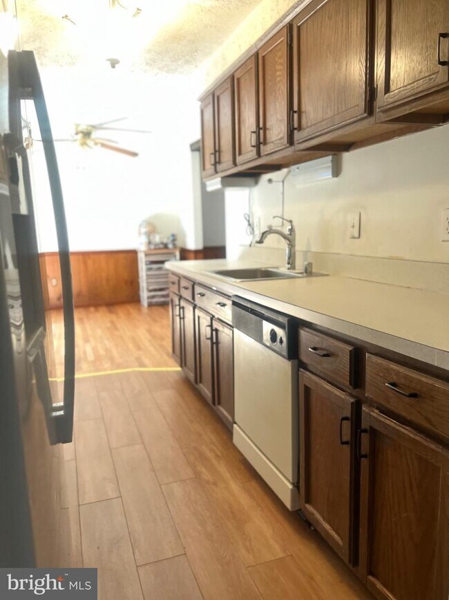 Building Photo - 4725 Lavington Pl