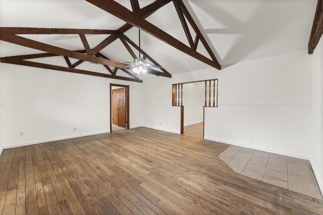 Building Photo - 26789 Hanna Rd