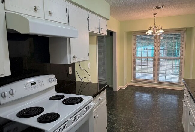 Foto del edificio - 4748 Rainbow Curve