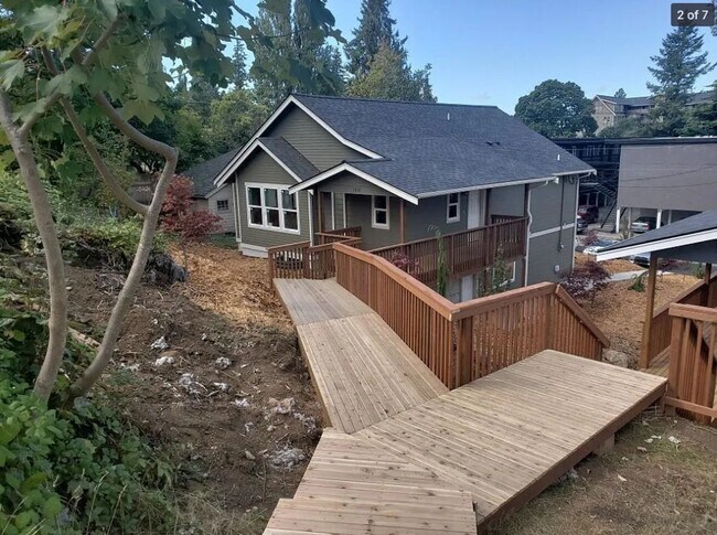 Foto del edificio - 7 Bedroom Home for Prelease in Sehome Neighborhood!